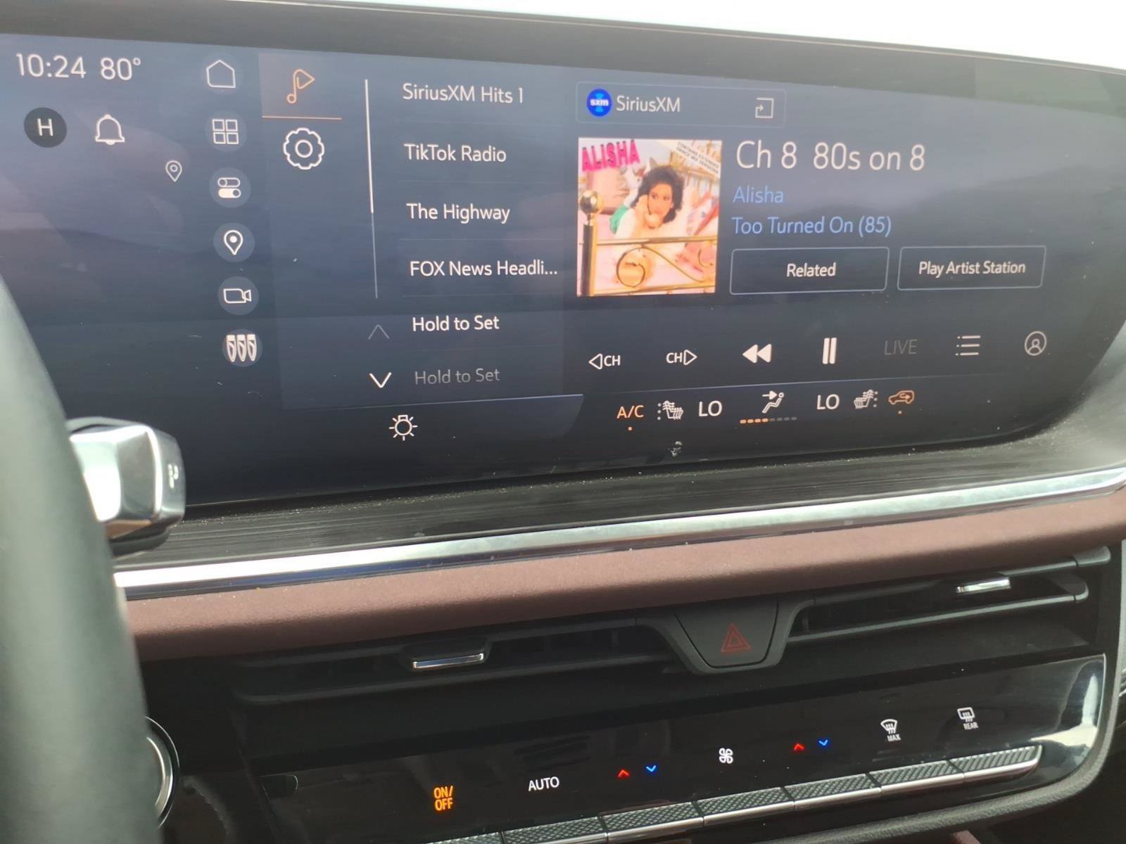 Used 2024 Buick Envision Sport Touring AWD/4WD image 24