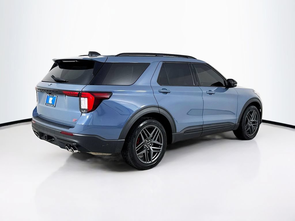 Used 2025 Ford Explorer ST AWD/4WD image 7