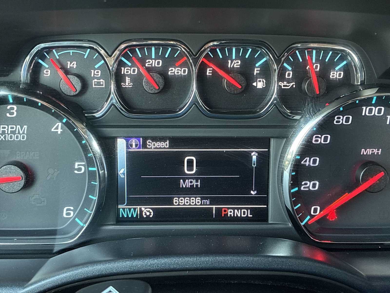Used 2018 Chevrolet Silverado 1500 LT w/ LT Fleet Convenience Package AWD/4WD image 10