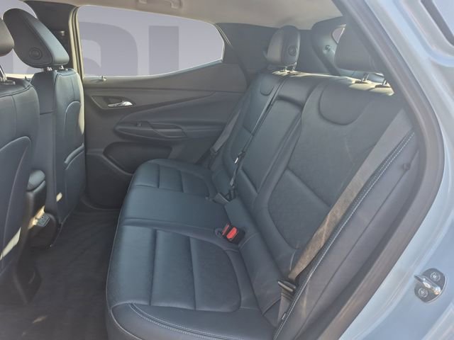 Used 2022 Chevrolet Bolt EUV LT w/ Convenience Package image 16