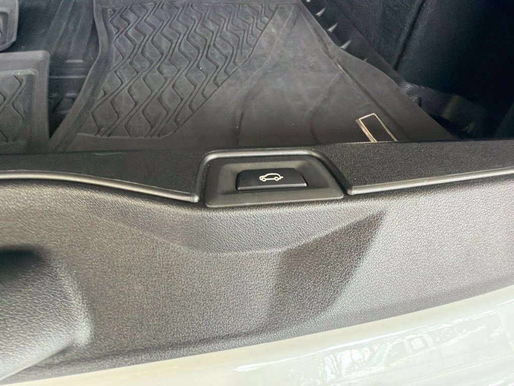 Used 2021 BMW X5 xDrive40i w/ M Sport Package AWD/4WD image 40