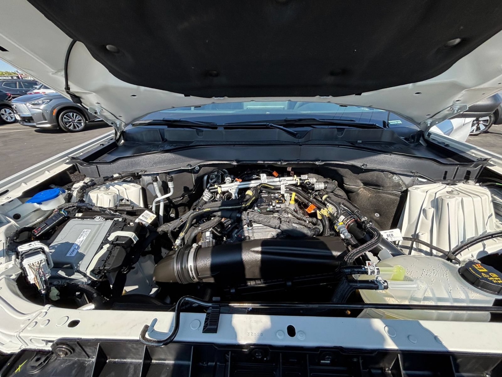 Used 2026 Ford Explorer Active AWD/4WD image 34