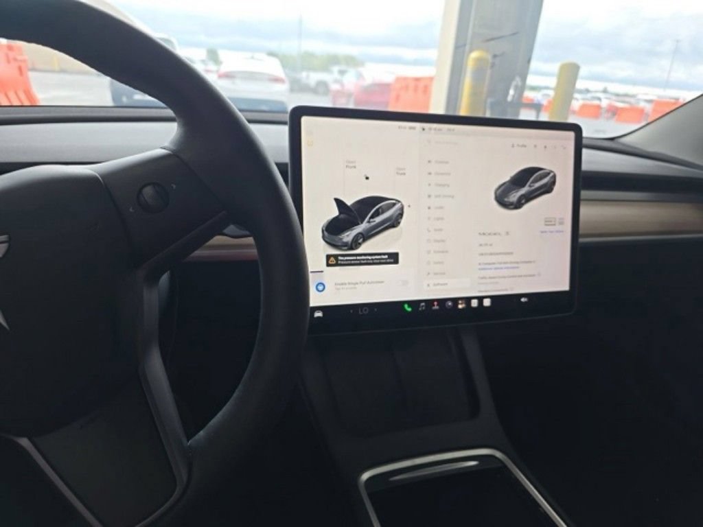Used 2023 Tesla Model 3 Standard Range RWD image 11