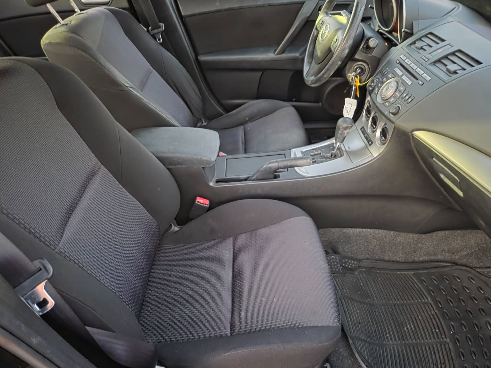 Used 2010 MAZDA MAZDA3 i Touring image 12