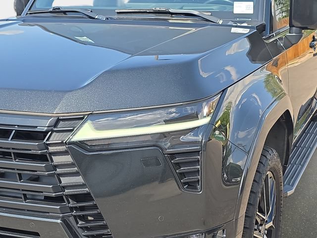 Used 2024 Lexus GX 550 w/ Accessory Package (2T) AWD/4WD image 35