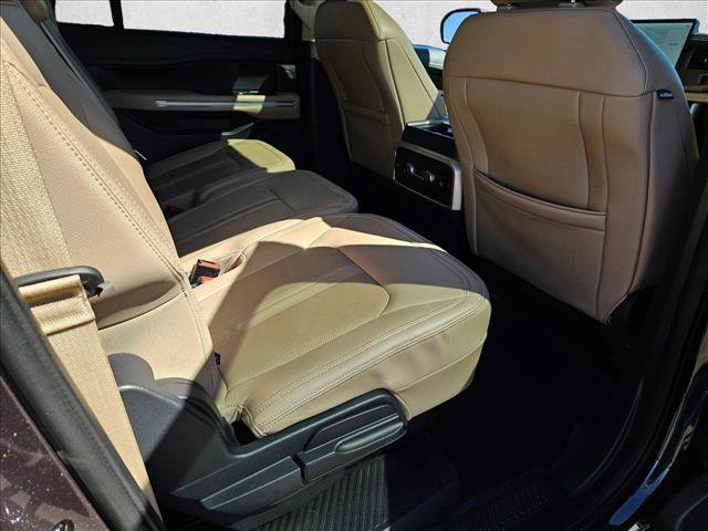 Used 2024 Ford Expedition Max Limited image 20