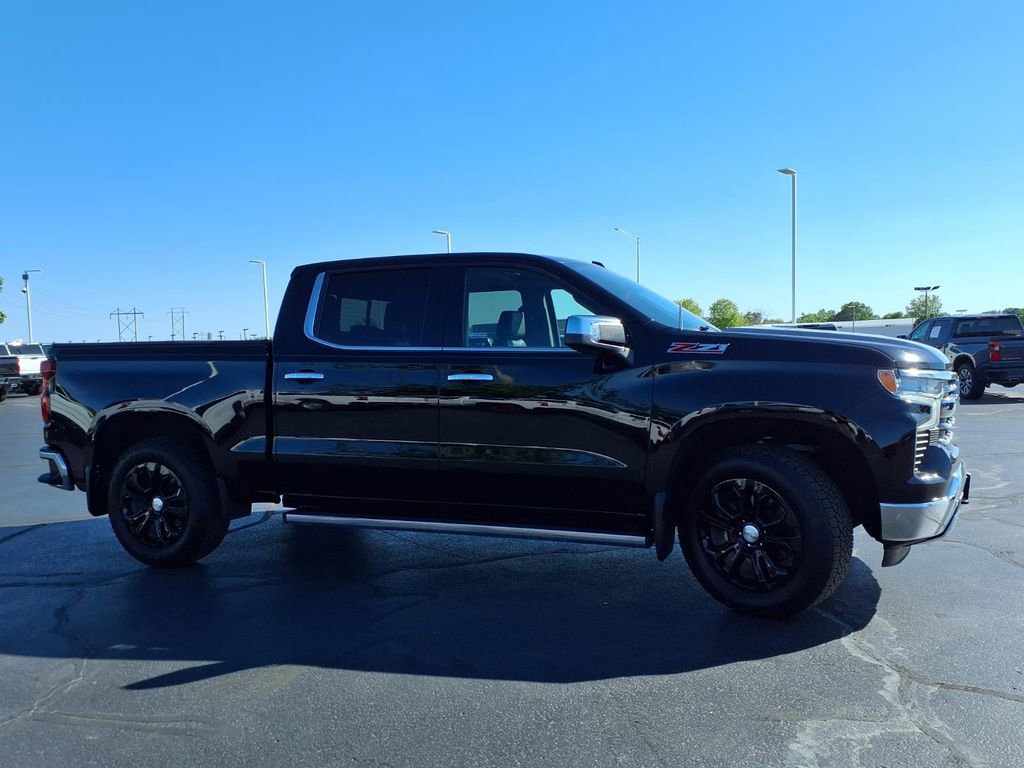Used 2022 Chevrolet Silverado 1500 LTZ w/ LTZ Premium Package AWD/4WD image 37