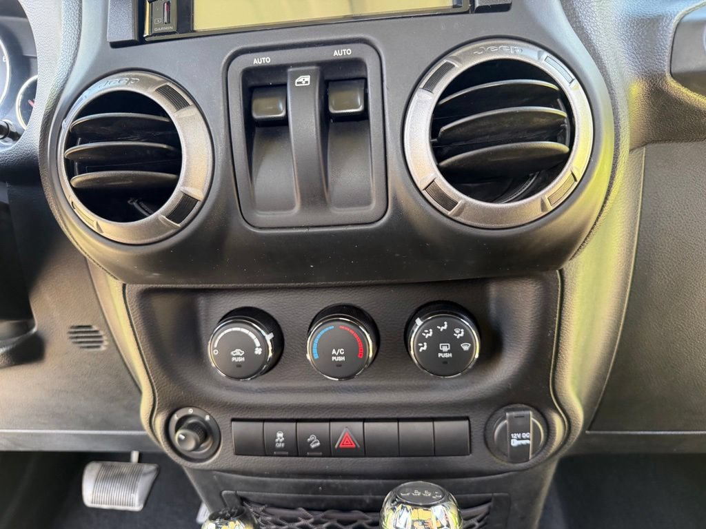 Used 2012 Jeep Wrangler Sport AWD/4WD image 38