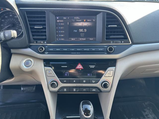 Used 2017 Hyundai Elantra Value Edition image 21