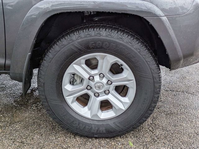 Used 2023 Toyota 4Runner SR5 AWD/4WD image 11
