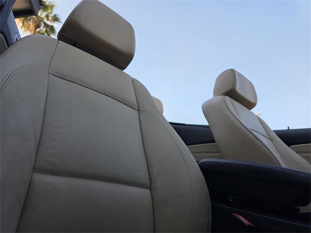 Used 2011 BMW 128i Convertible image 17