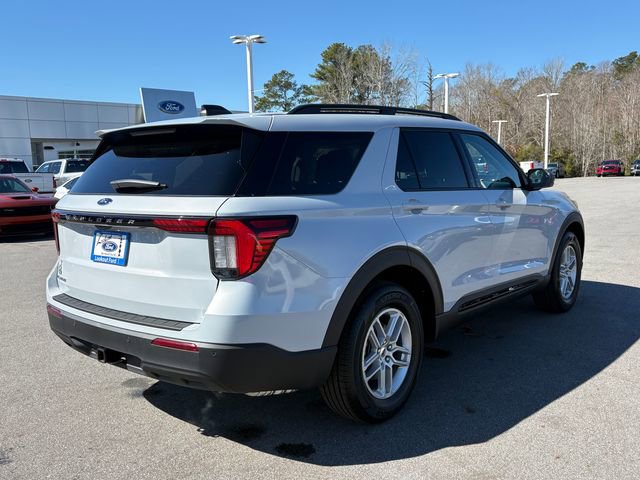 New 2026 Ford Explorer Active RWD image 5
