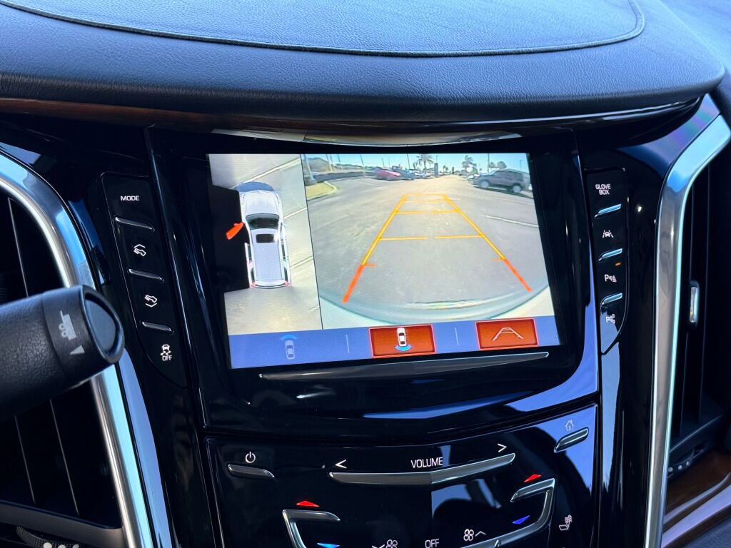 Used 2019 Cadillac Escalade Premium Luxury image 28