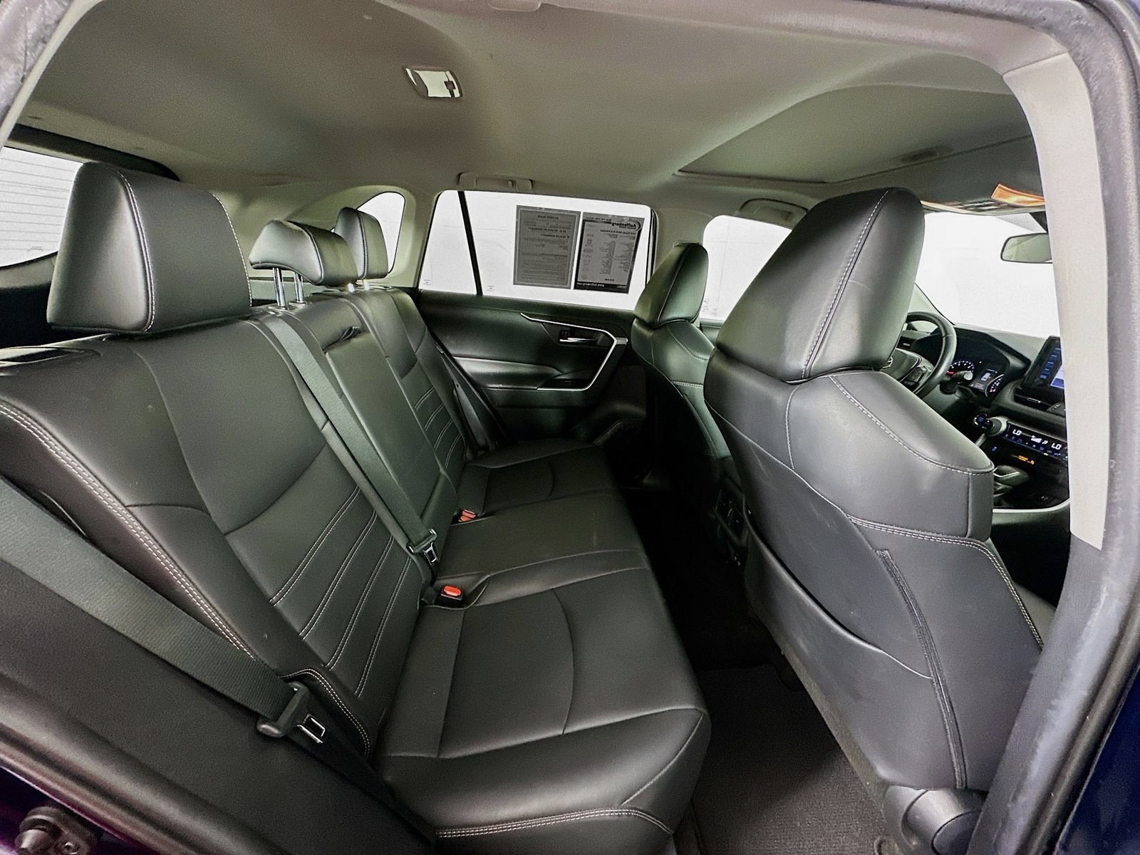 Used 2019 Toyota RAV4 XLE Premium FWD image 25
