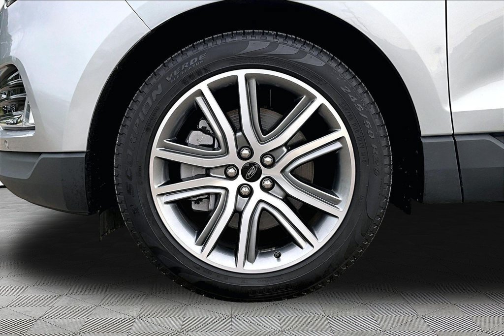 Certified 2024 Ford Edge Titanium w/ Equipment Group 301A AWD/4WD image 9