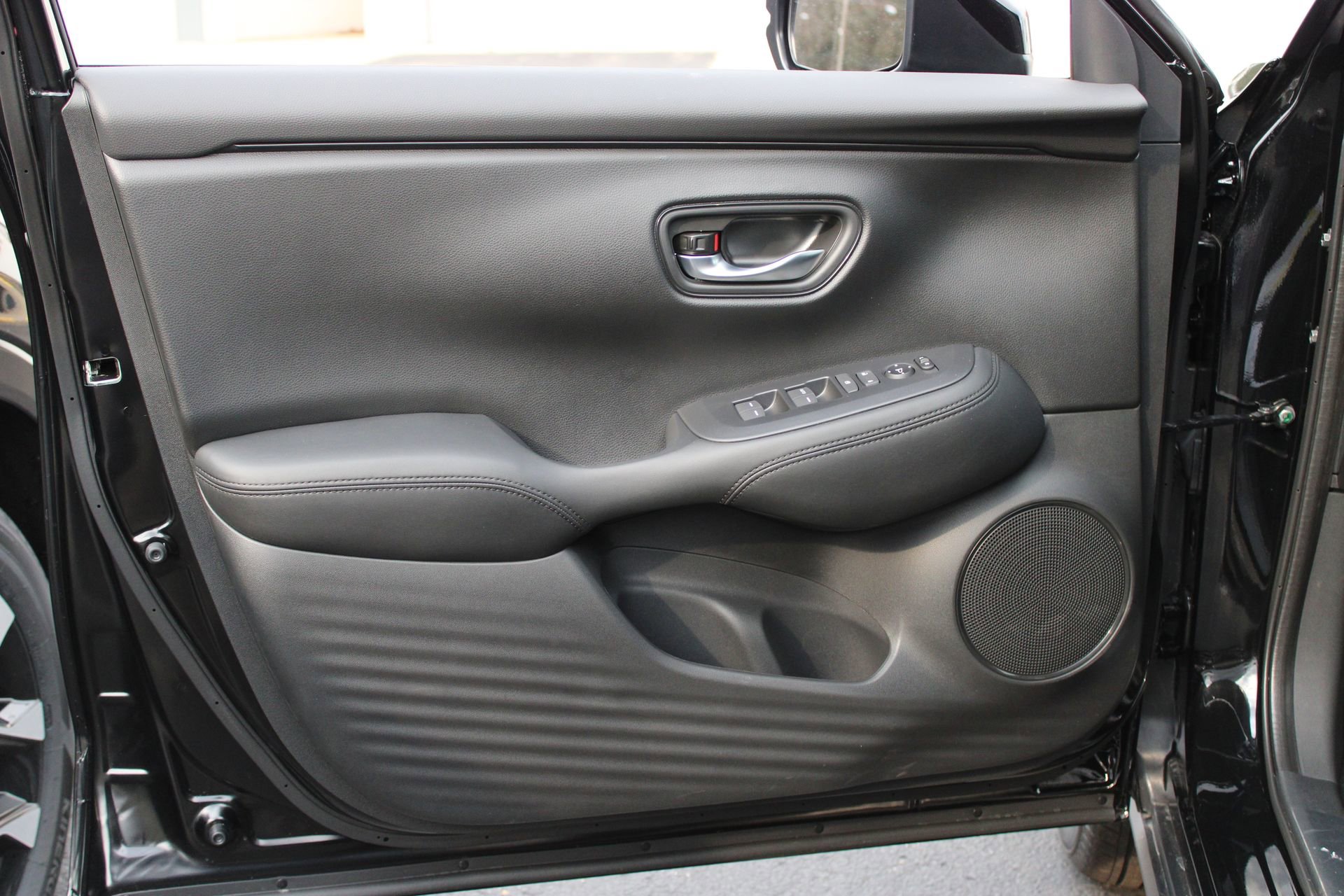 New 2026 Honda HR-V LX image 14