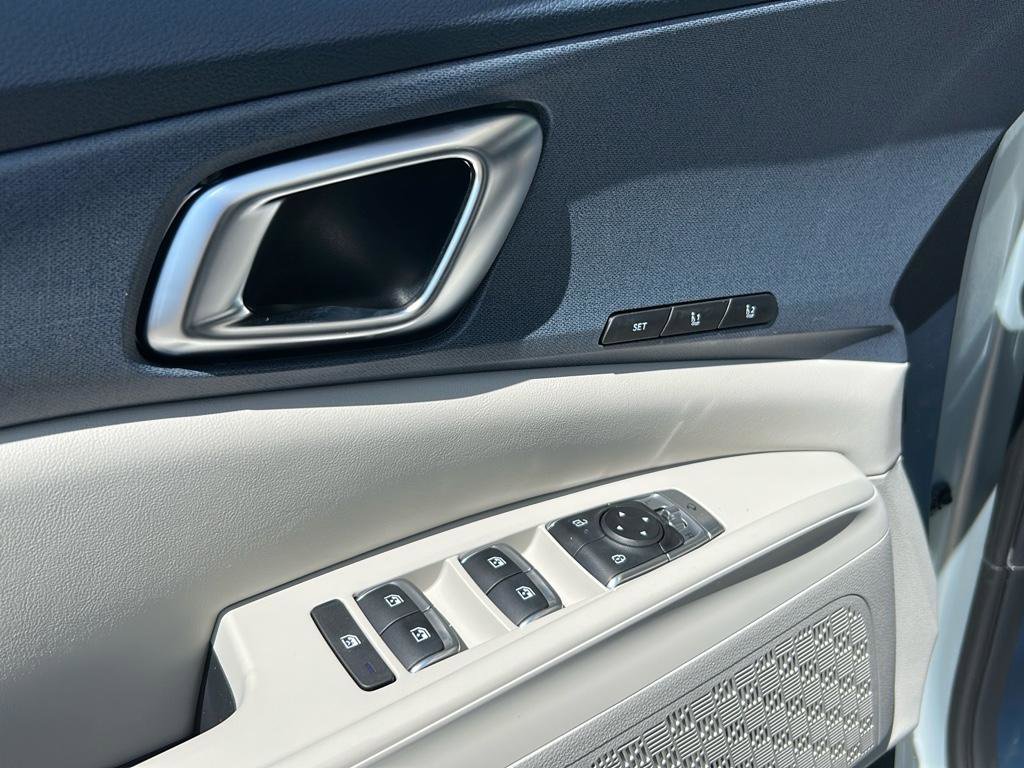 New 2026 Kia Carnival EX image 19