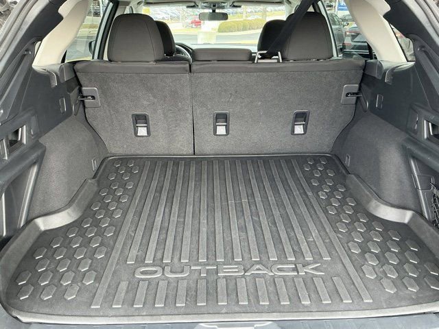 Used 2025 Subaru Outback Premium AWD/4WD image 18