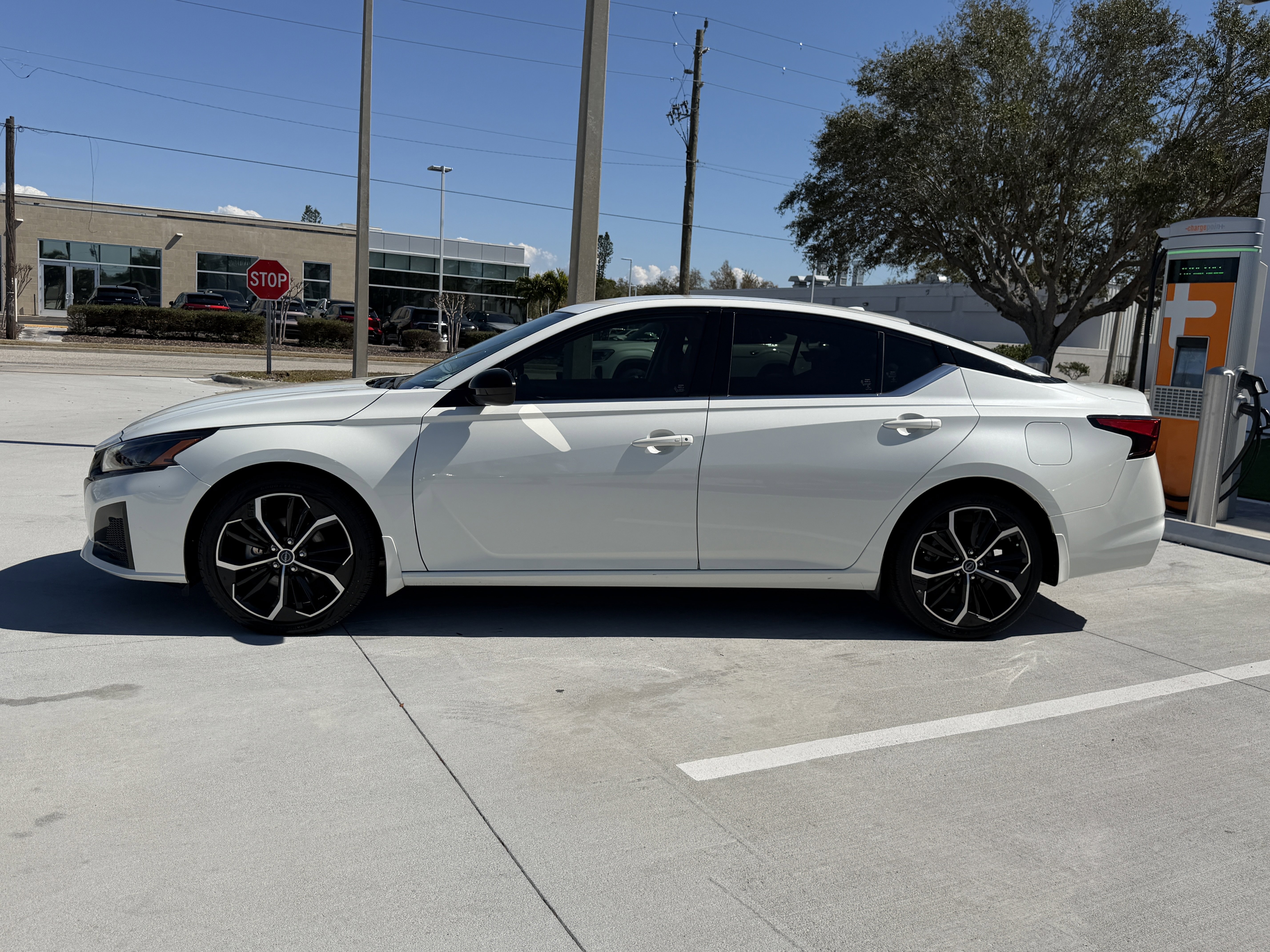 Used 2023 Nissan Altima 2.5 SR image 6