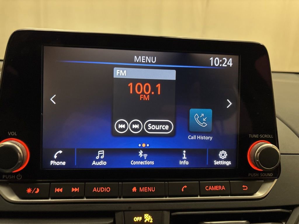 Used 2024 Nissan Altima 2.5 SV image 17