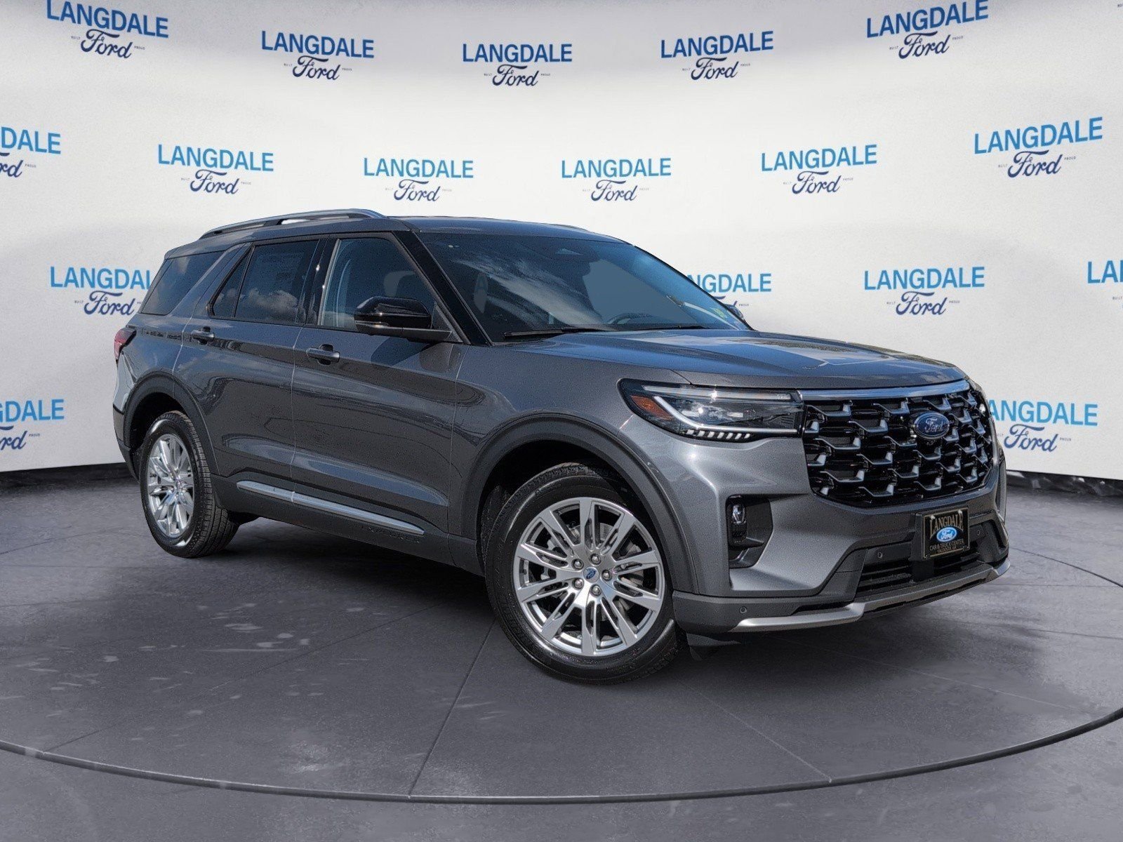 New 2026 Ford Explorer Platinum RWD image 2