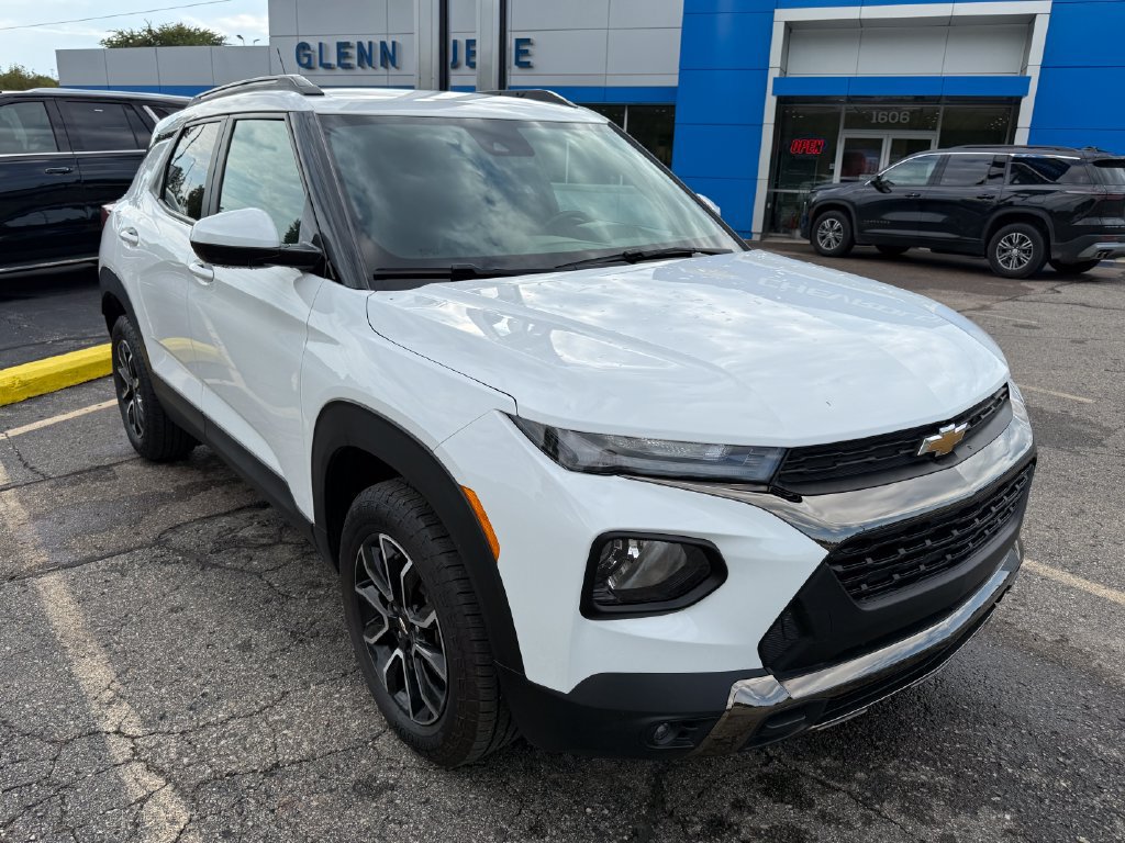 Used 2023 Chevrolet TrailBlazer ACTIV w/ Convenience Package AWD/4WD image 8