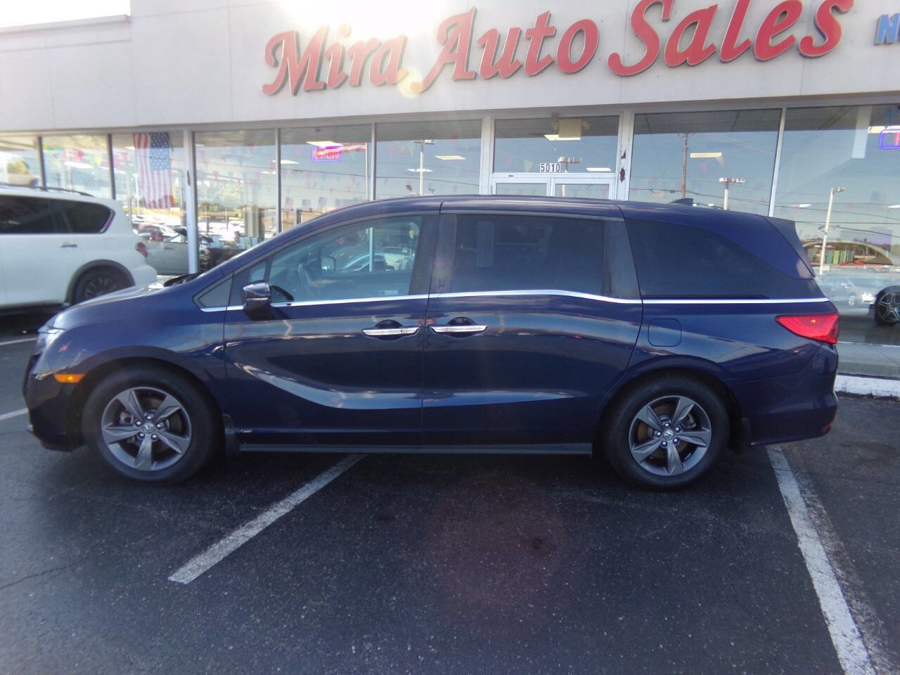 Used 2021 Honda Odyssey EX image 2