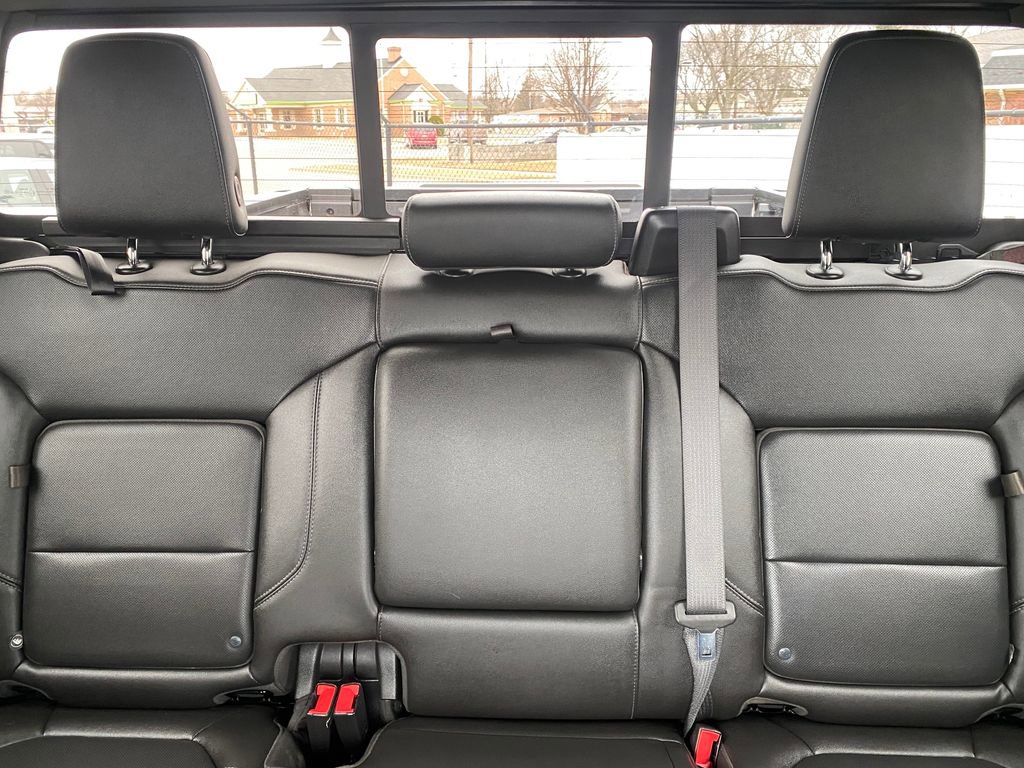 Used 2019 GMC Sierra 1500 SLT w/ SLT Convenience Package image 32
