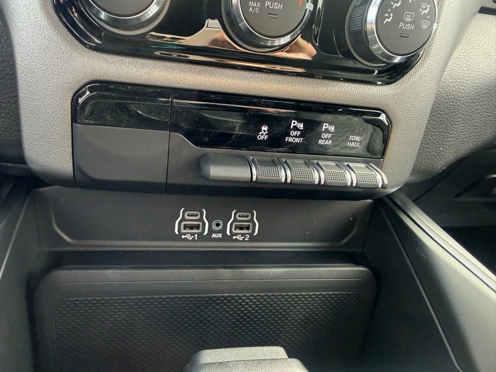 New 2026 RAM 1500 Big Horn AWD/4WD image 24
