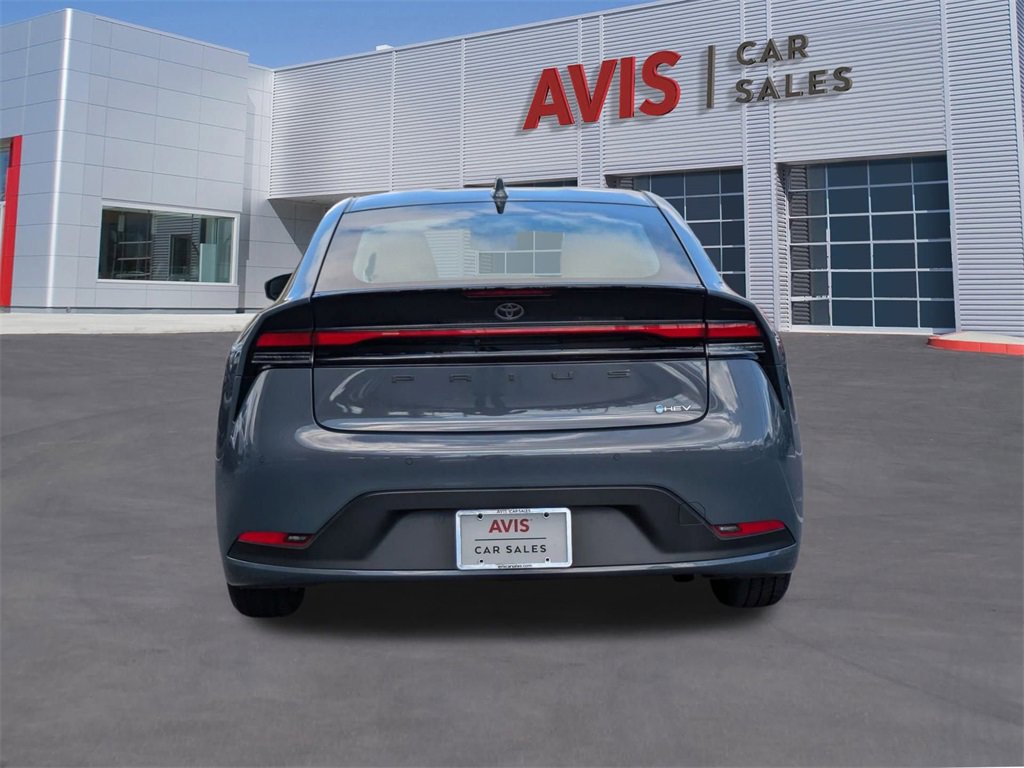 Used 2024 Toyota Prius LE image 7