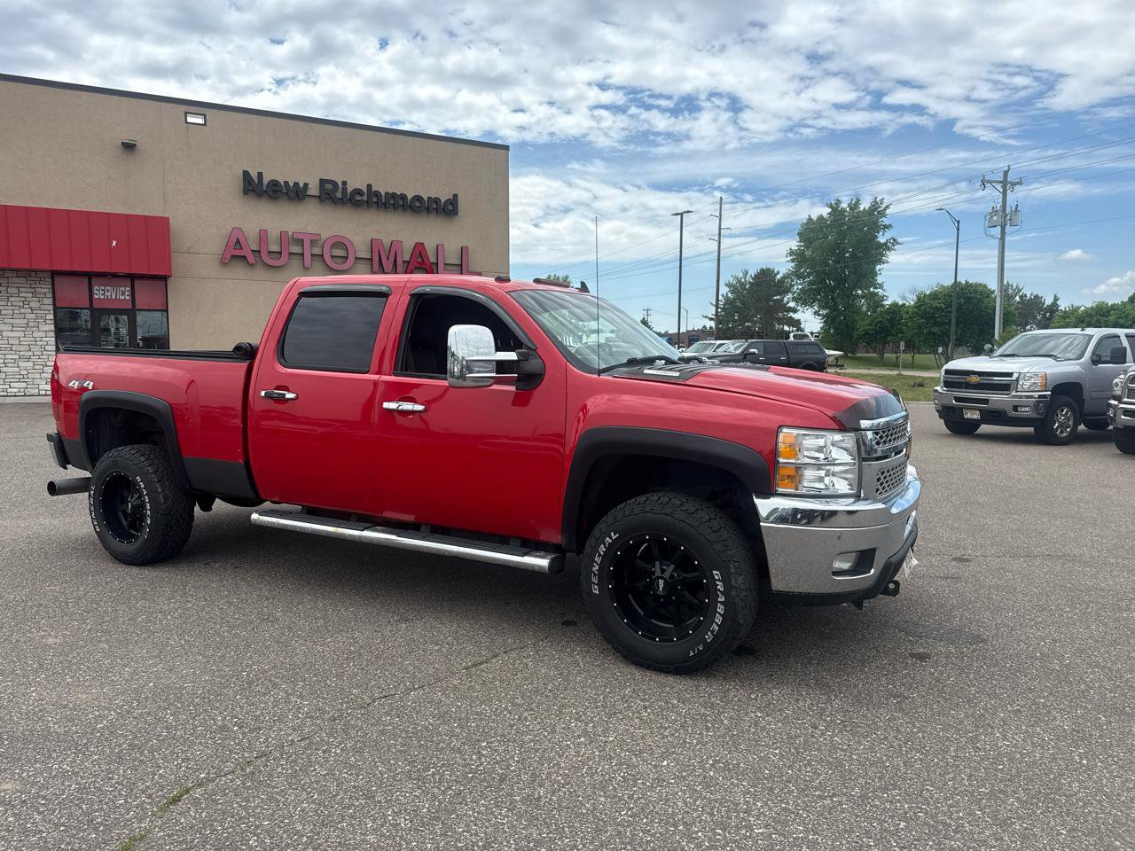 Used 2013 Chevrolet Silverado 2500 LT w/ Interior Plus Package AWD/4WD image 7