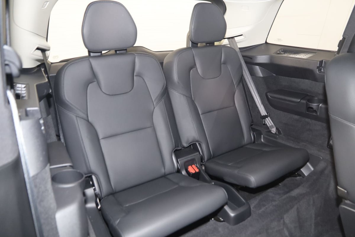 Used 2023 Volvo XC90 B6 Plus w/ Protection Package Premier AWD/4WD image 17