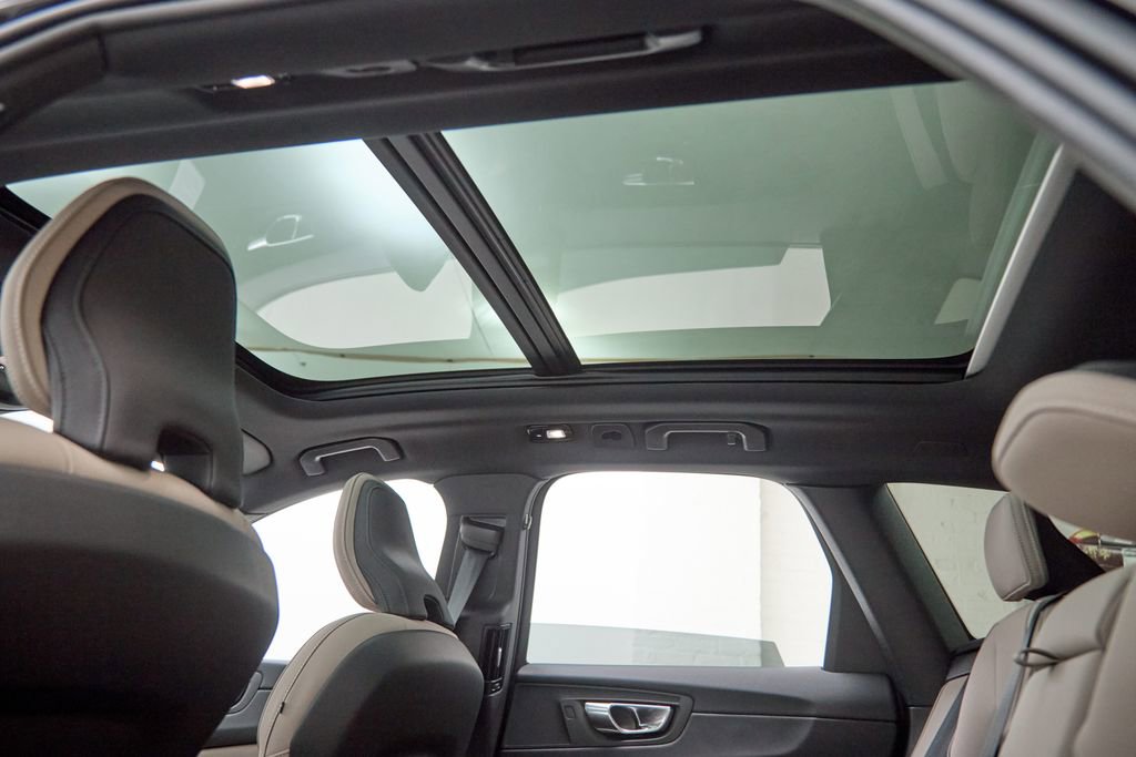 New 2026 Volvo XC60 T8 Plus w/ Protection Package Premier image 22