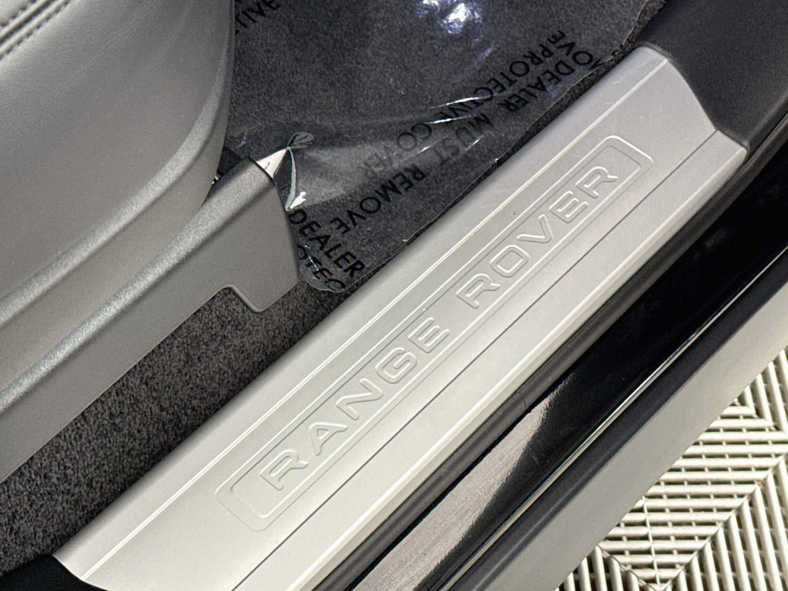 Used 2020 Land Rover Range Rover HSE AWD/4WD image 32