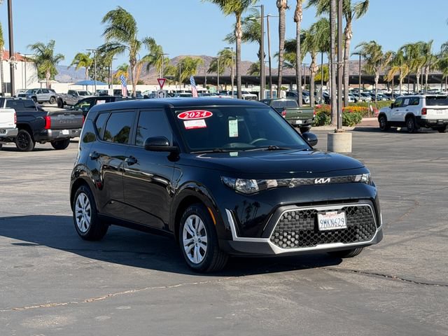Used 2024 Kia Soul LX FWD image 3