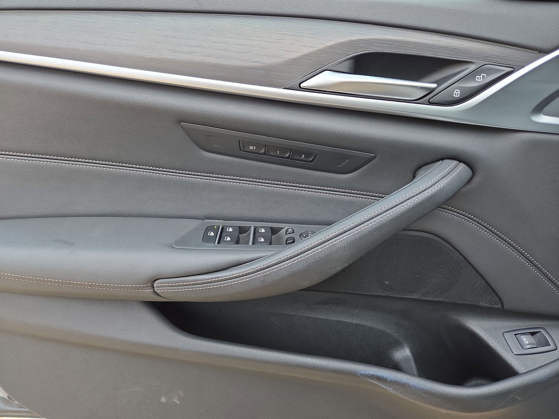 Used 2023 BMW 530i RWD image 15