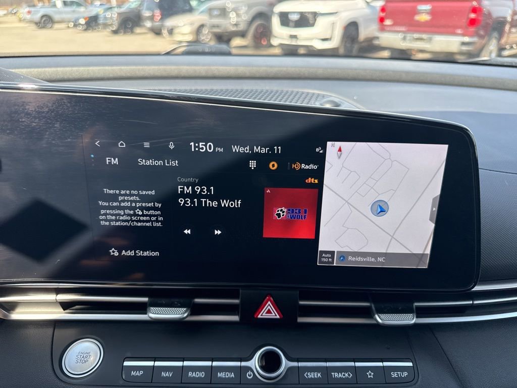 Used 2023 Hyundai Elantra SEL w/ Convenience Package image 16