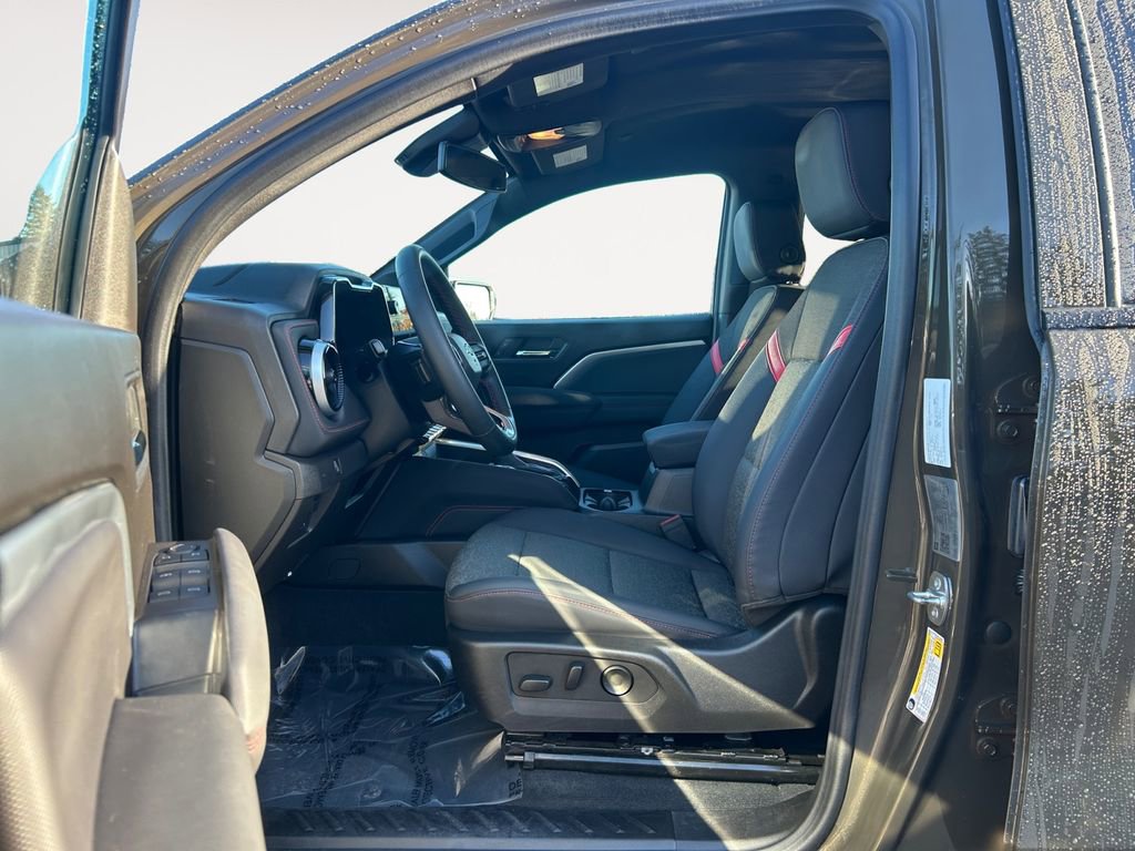 Used 2024 Chevrolet Colorado Z71 w/ Z71 Convenience Package 2 image 15