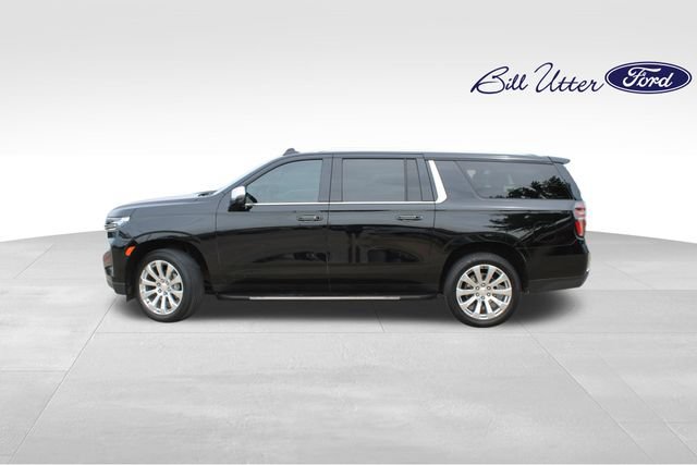 Used 2024 Chevrolet Suburban Premier w/ Premium Package AWD/4WD image 8