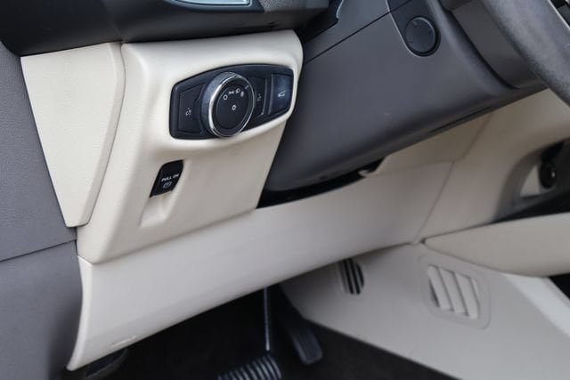 Used 2016 Lincoln MKX Reserve w/ Climate Package FWD image 24