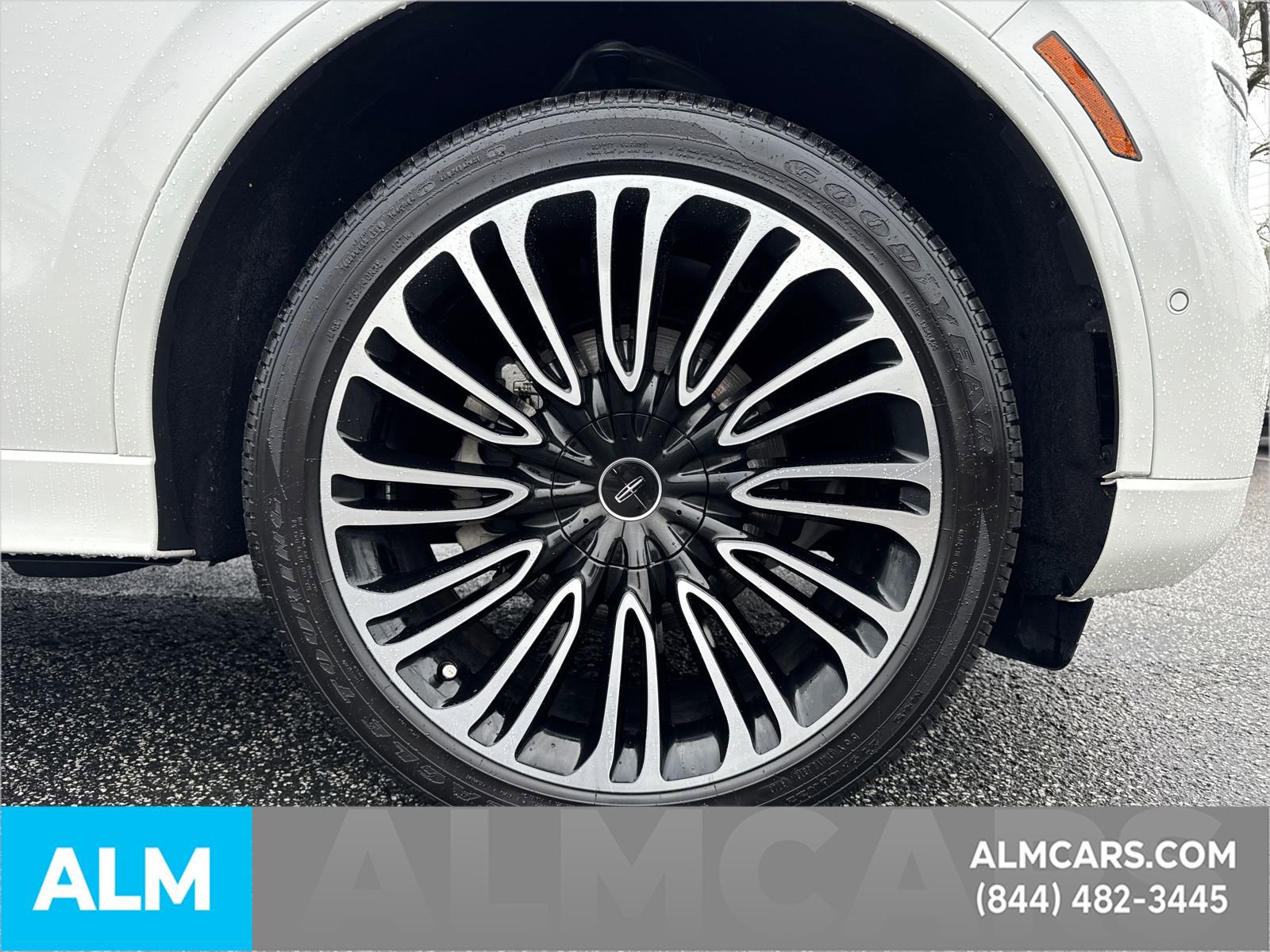 Used 2023 Lincoln Aviator Black Label w/ Class IV Trailer Tow Package image 14