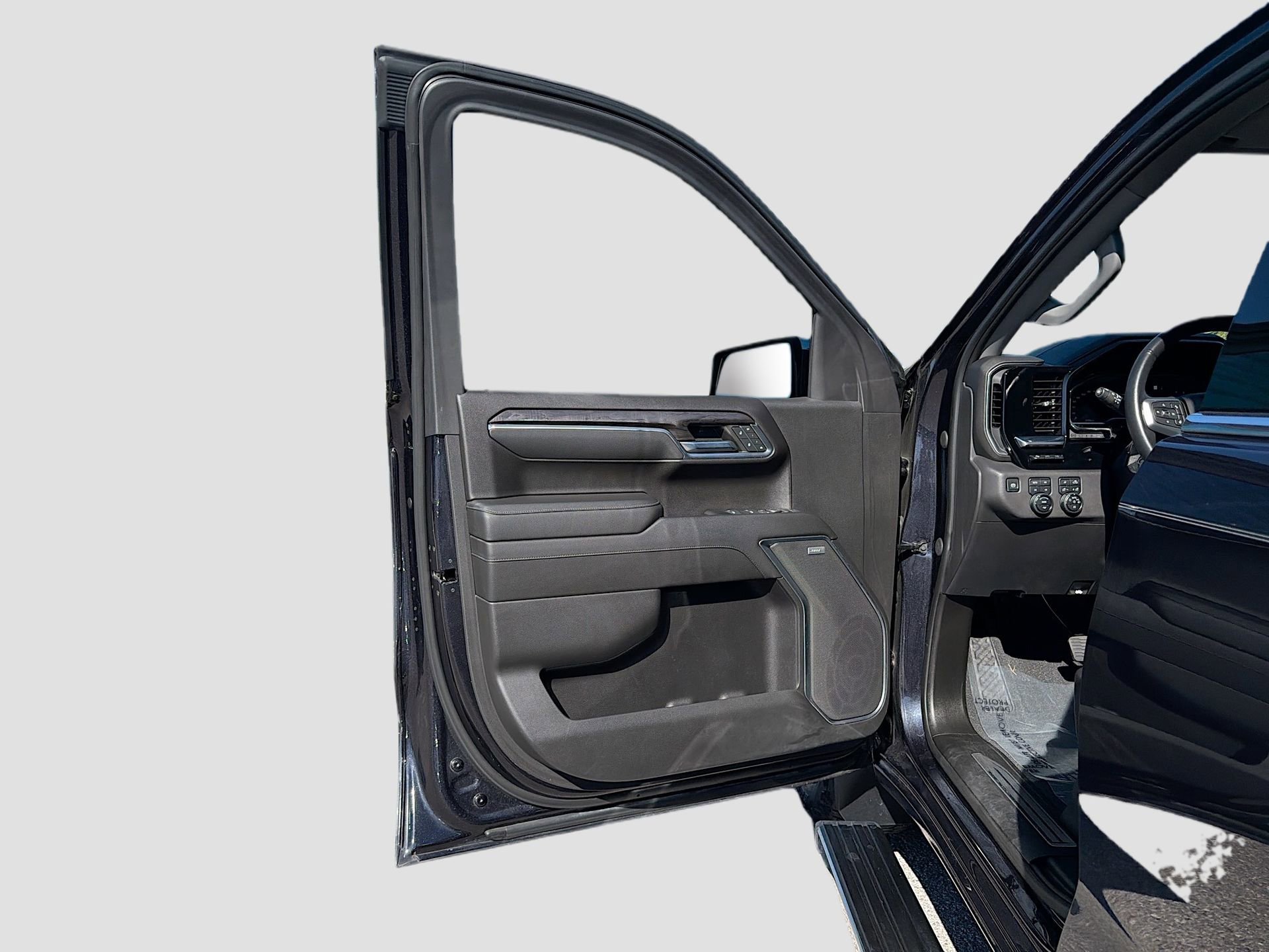 Used 2022 Chevrolet Silverado 1500 LTZ w/ LTZ Premium Package image 22