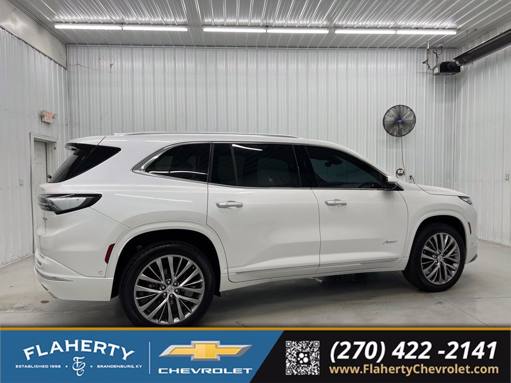 Used 2025 Buick Enclave Avenir w/ Super Cruise Package AWD/4WD image 2