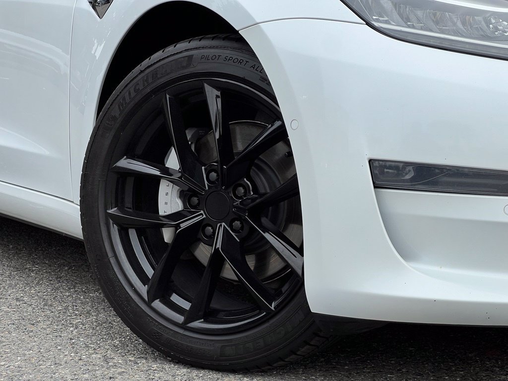 Used 2020 Tesla Model 3 Standard Range Plus RWD image 2