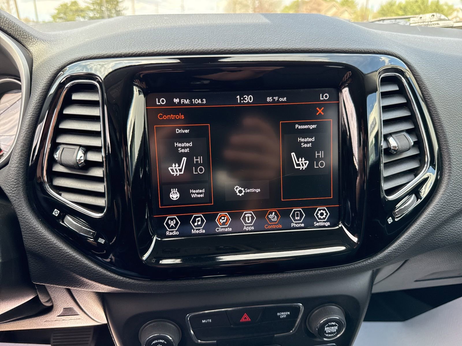 Used 2019 Jeep Compass Limited AWD/4WD image 7
