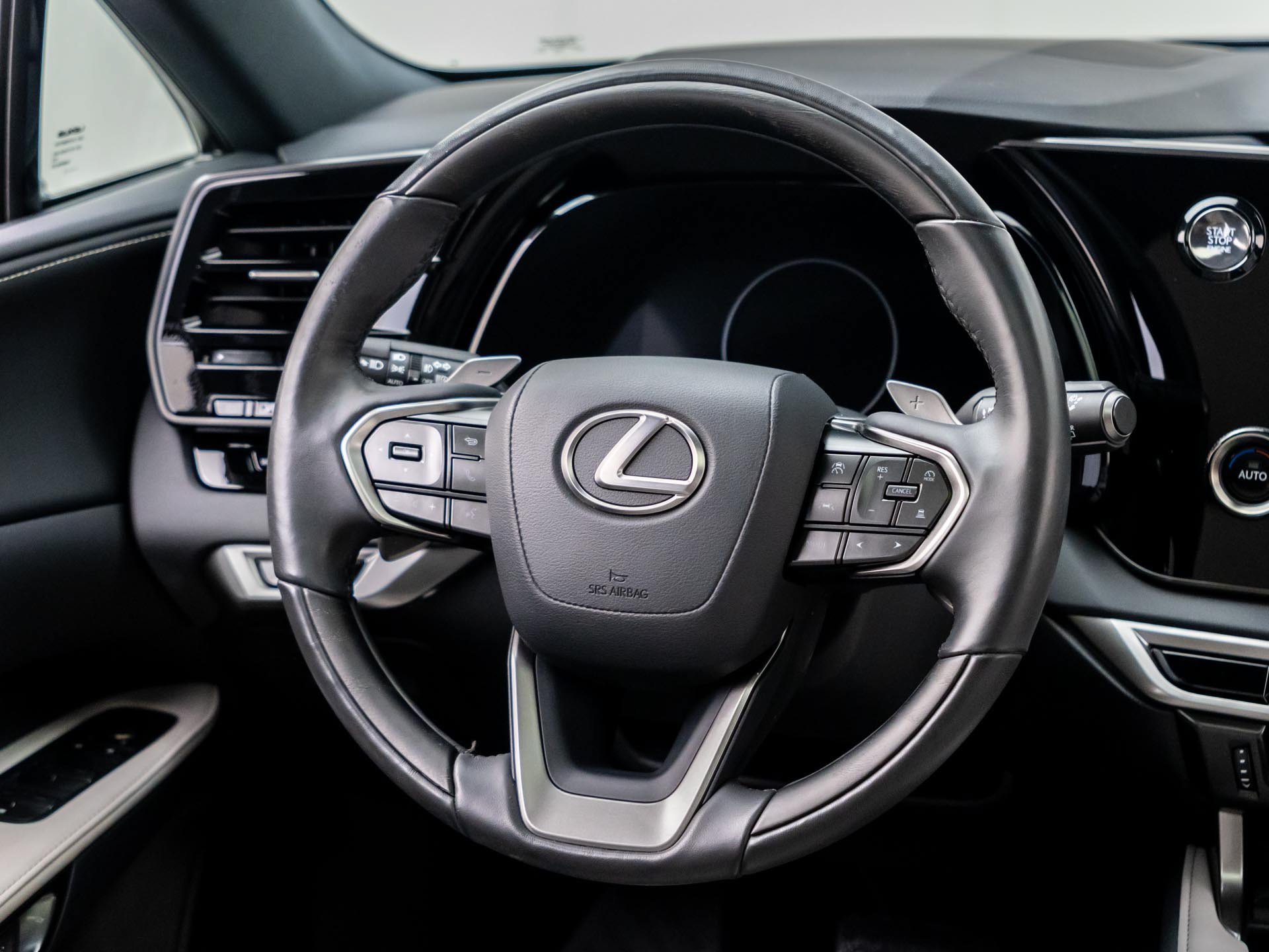 Used 2023 Lexus RX 350 Premium w/ Accessory Package AWD/4WD image 11