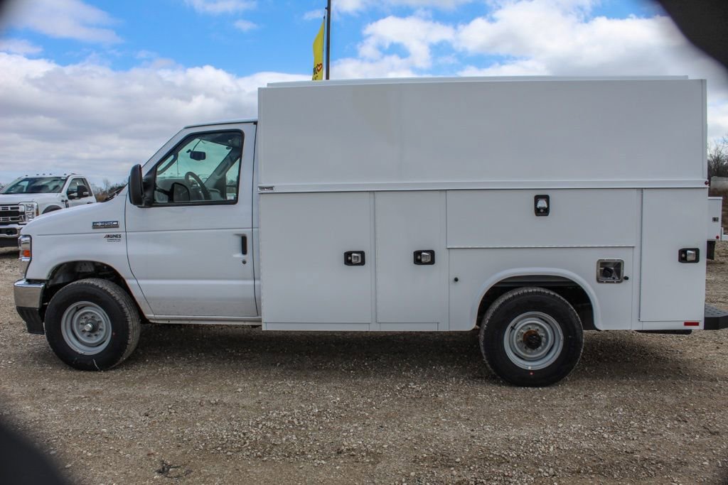 New 2025 Ford E-350 and Econoline 350 Super Duty w/ Power Equipment Group image 10