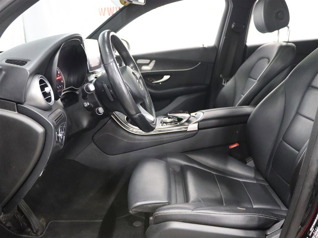 Used 2018 Mercedes-Benz GLC 300 4MATIC Coupe image 12