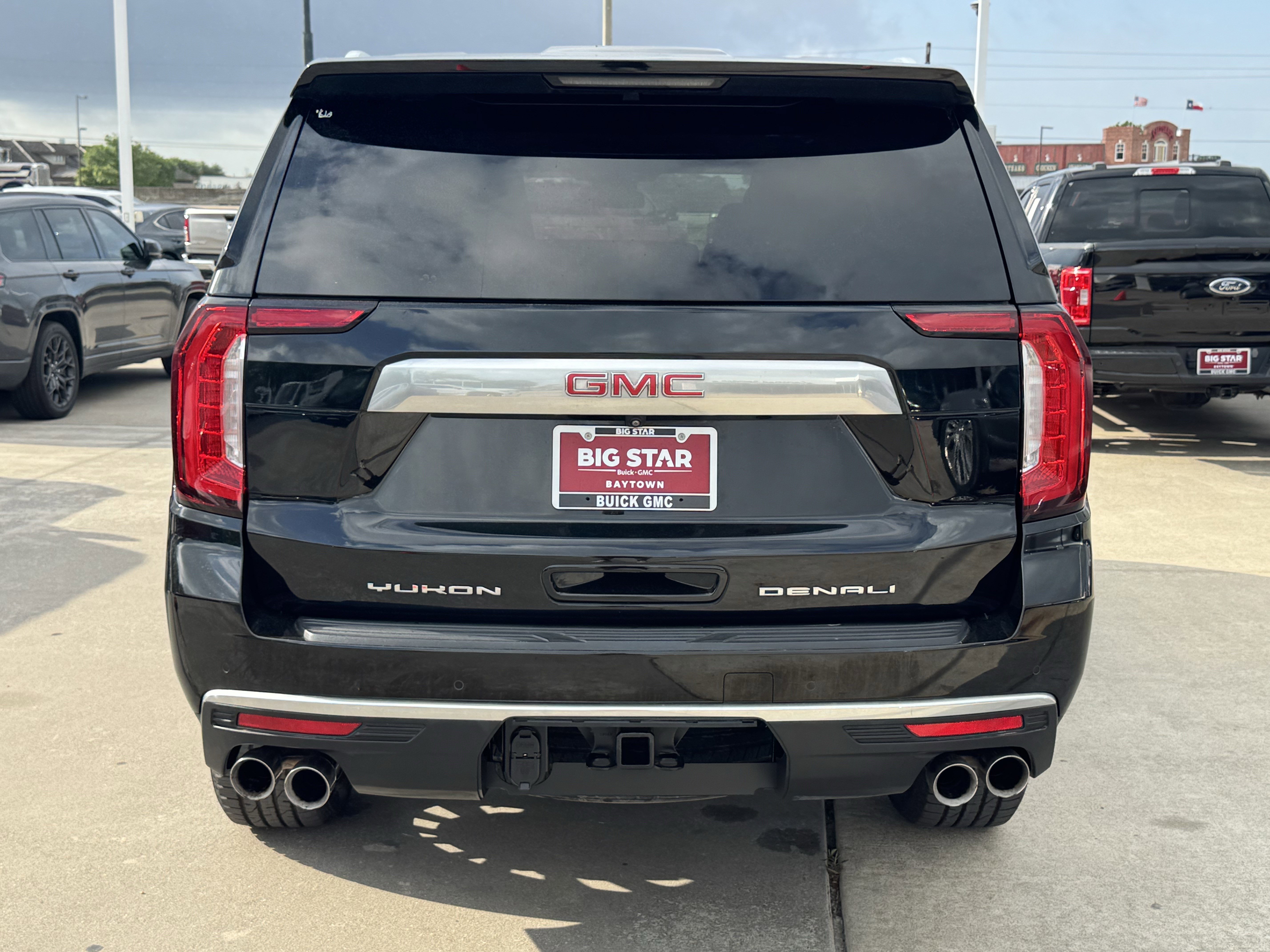 Used 2023 GMC Yukon Denali image 9
