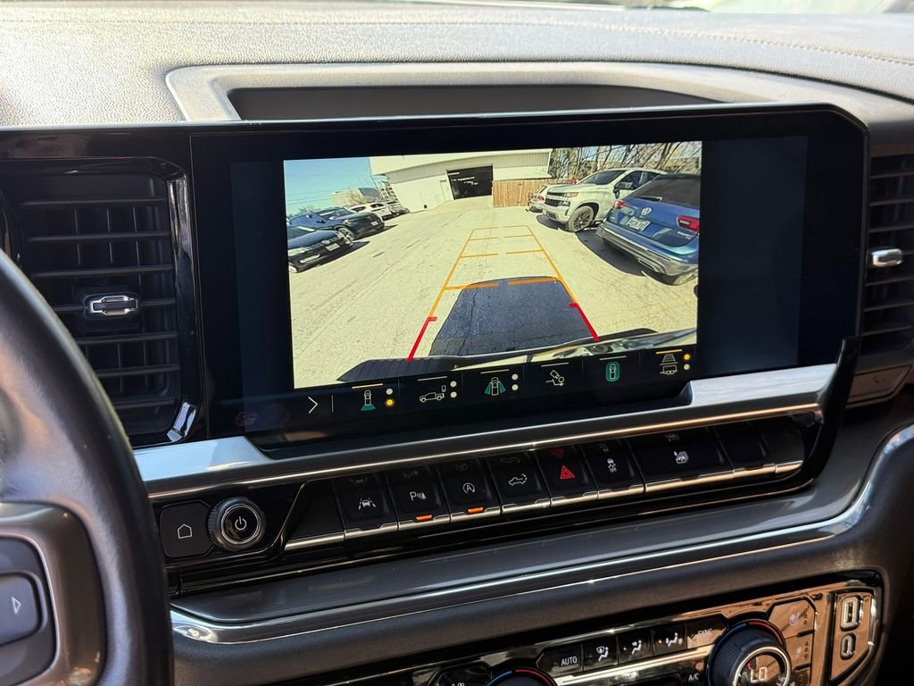 Used 2023 Chevrolet Silverado 1500 High Country w/ Technology Package image 23